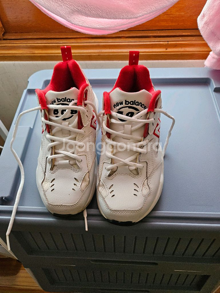 뉴발란스 운동화 240--0