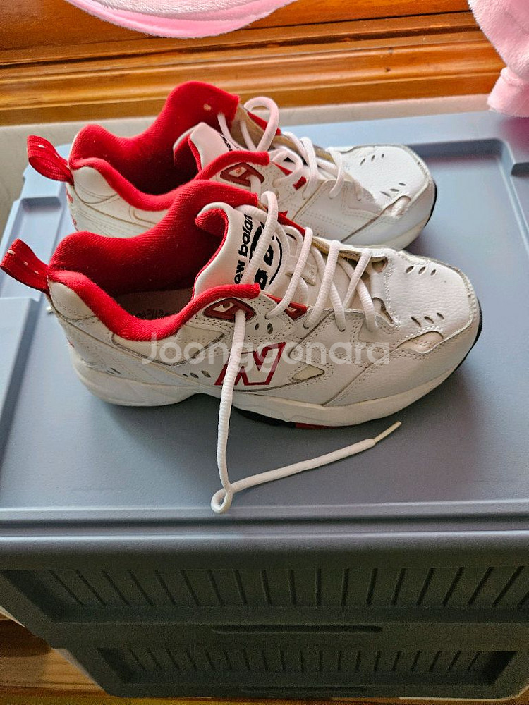 뉴발란스 운동화 240--2