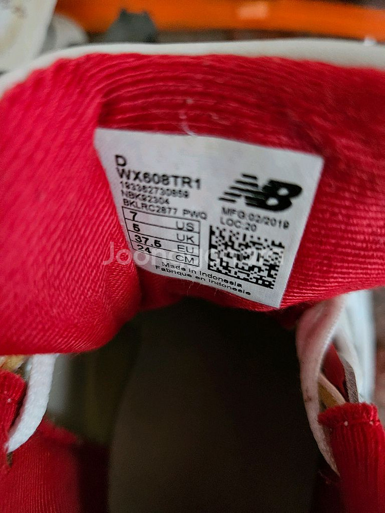 뉴발란스 운동화 240--3