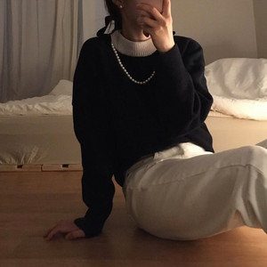 어그스트 베이지보울 로맨틱 니트