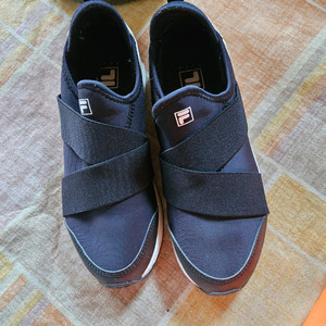 필라 운동화 240