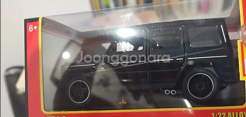 벤츠 G63 AMG 1:32비율 장식팝니다--0