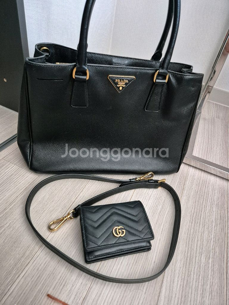 프라다 사피아노 레더 토트백--9