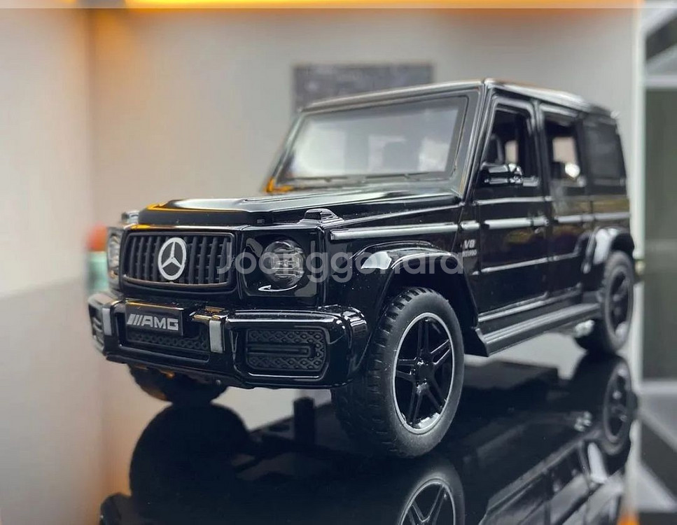 벤츠 G63 AMG 1:32비율 장식팝니다--1