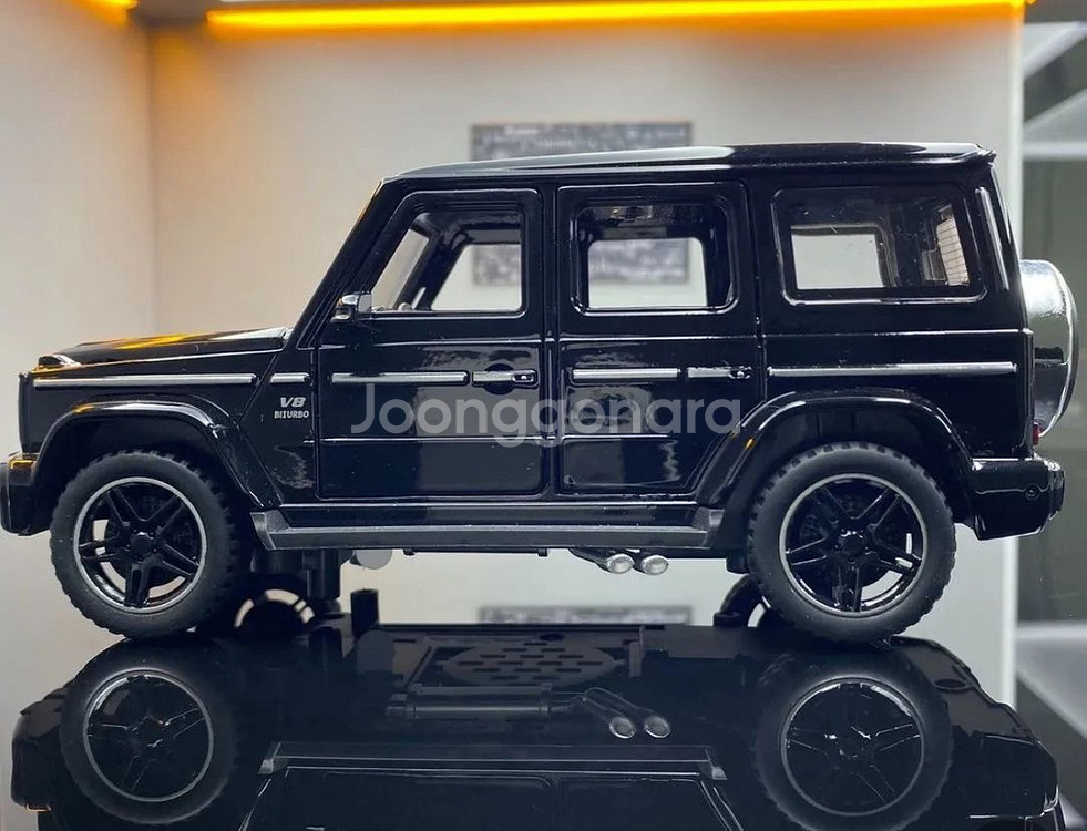 벤츠 G63 AMG 1:32비율 장식팝니다--2