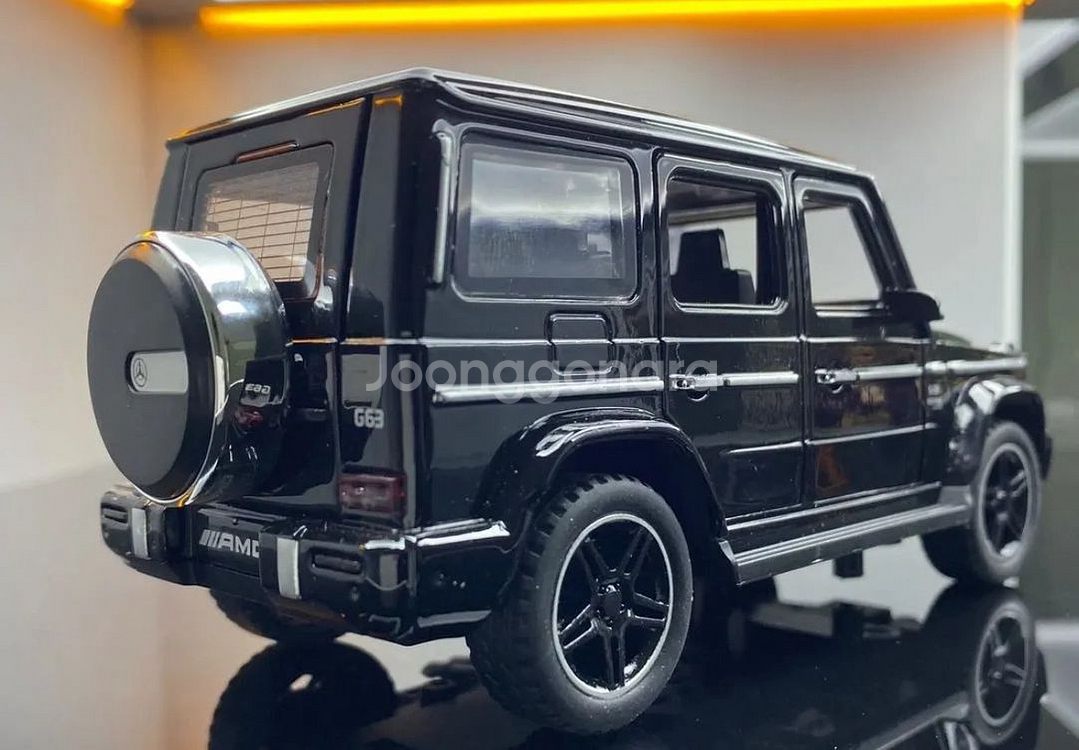 벤츠 G63 AMG 1:32비율 장식팝니다--3