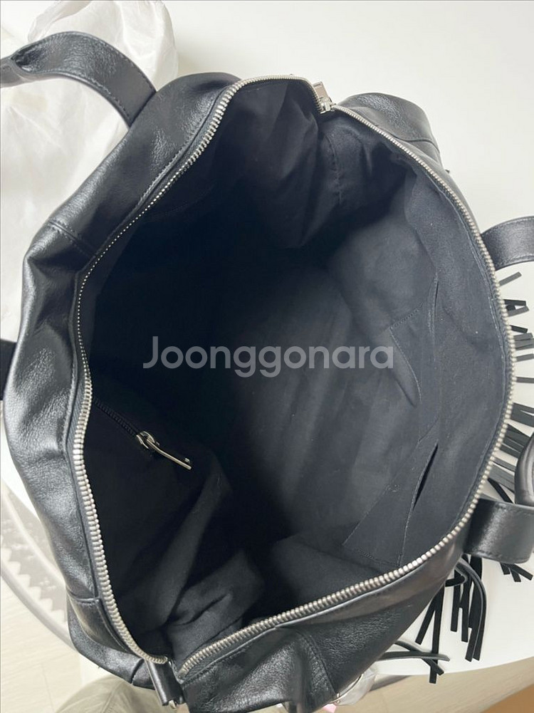 bts 지민 착용 생로랑 가방--6