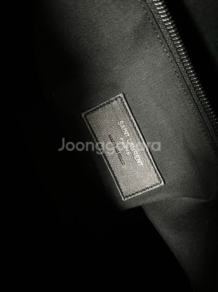 bts 지민 착용 생로랑 가방--5