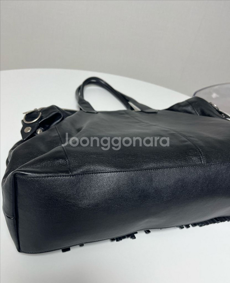 bts 지민 착용 생로랑 가방--9