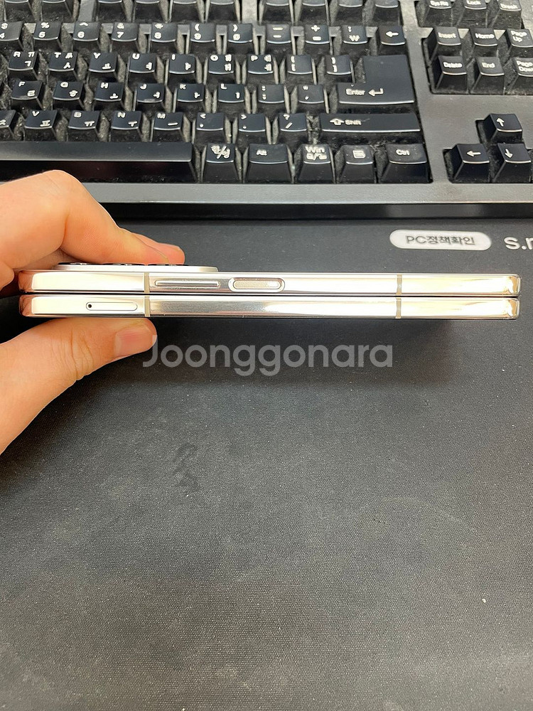 갤럭시Z폴드4 베이지 256GB 무잔상 가성비좋은 중고45만3천팝니다--3