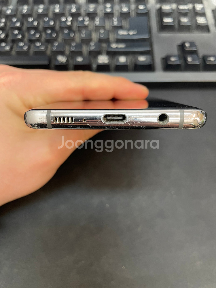 갤럭시S10플러스 128GB 블랙 상태좋은 중고17만4천팝니다.--4