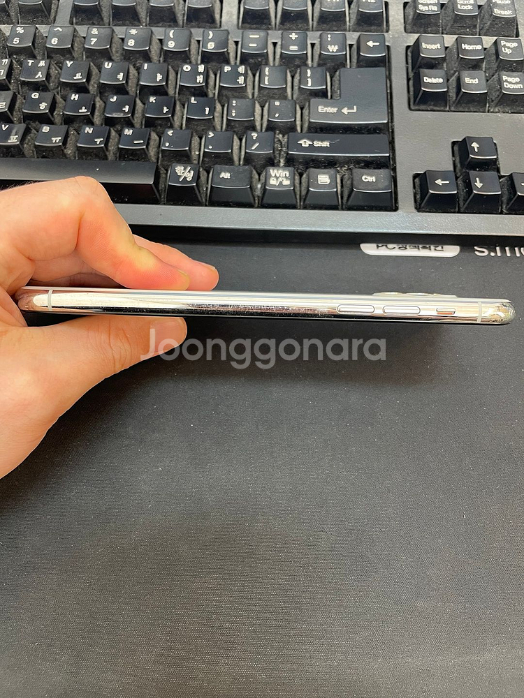 아이폰11프로맥스 실버 256GB 상태좋은 중고32만5천팝니다--5