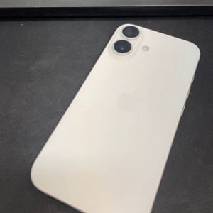 아이폰16 화이트 256GB 배터리91% 상태좋은 중고88만2천팝니다