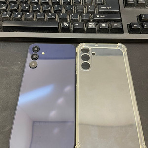 갤럭시A15 블랙 128GB 무잔상 상태좋은 중고16만3천팝니다.