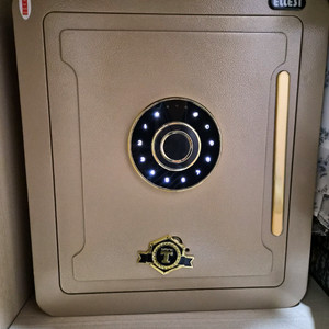 터치식 금고 팝니다.