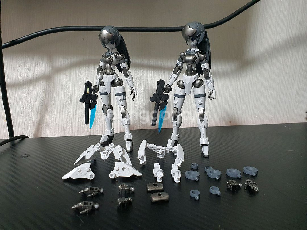 30mm 아체르비 풀도색작 팝니다. 반다이 HG 건담--0