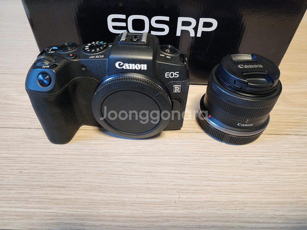 캐논 정품 eos rp 바디와 rf-s 18-45mm f4.5-6.3 is stm 번들렌즈 판매합니다.--3