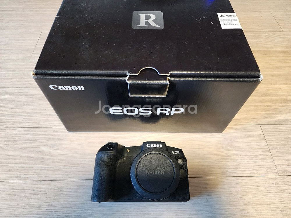 캐논 정품 eos rp 바디와 rf-s 18-45mm f4.5-6.3 is stm 번들렌즈 판매합니다.--4
