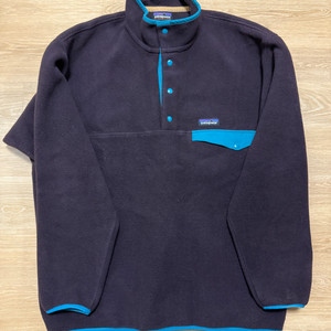 파타고니아 신칠라 플럼 L사이즈(잔나비 최정훈 착)