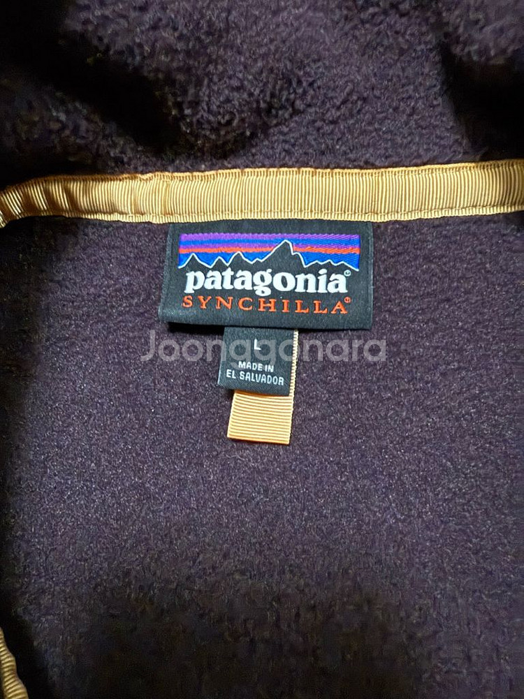 파타고니아 신칠라 플럼 L사이즈(잔나비 최정훈 착)--1