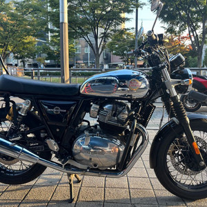 로얄엔필드 인터셉터 650