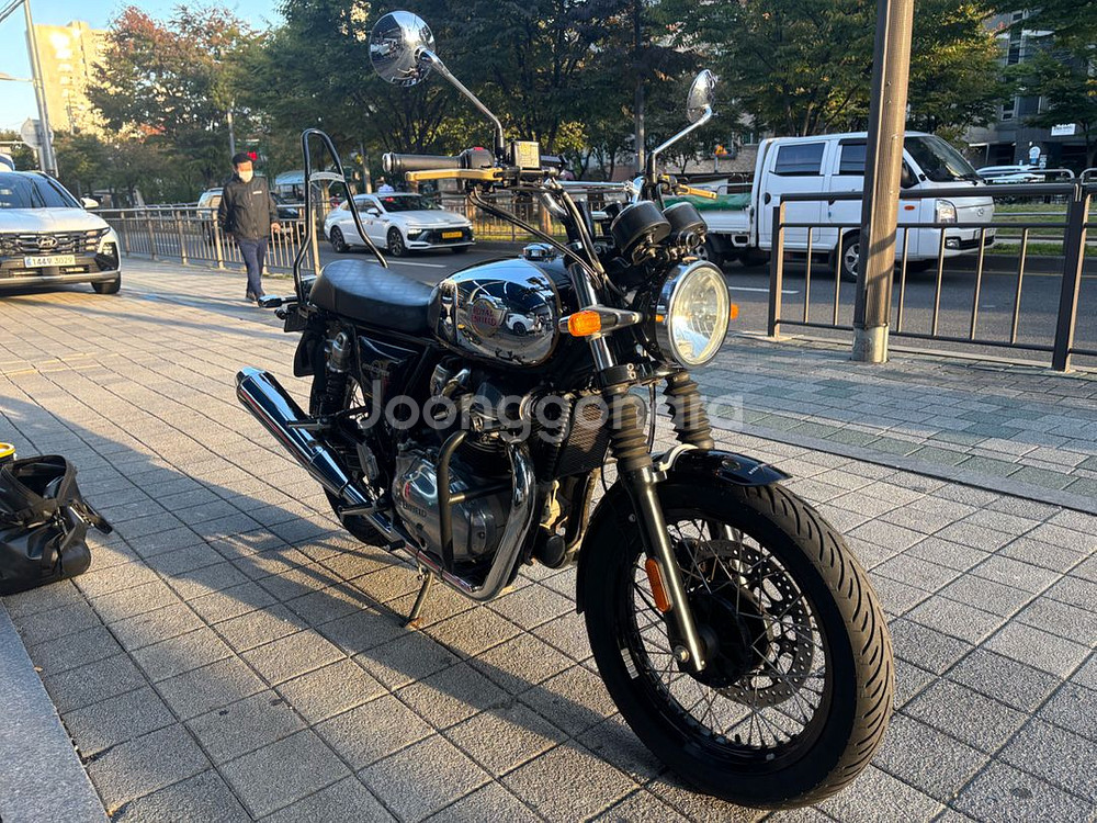 로얄엔필드 인터셉터 650--1