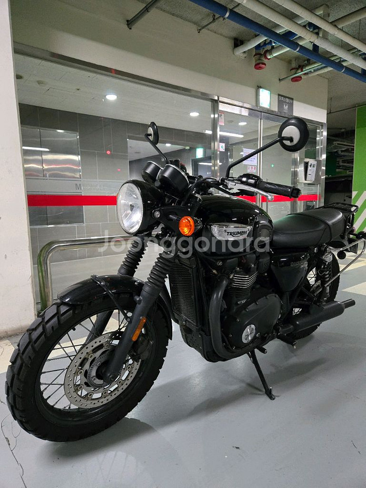 트라이엄프 크루저 오토바이--5