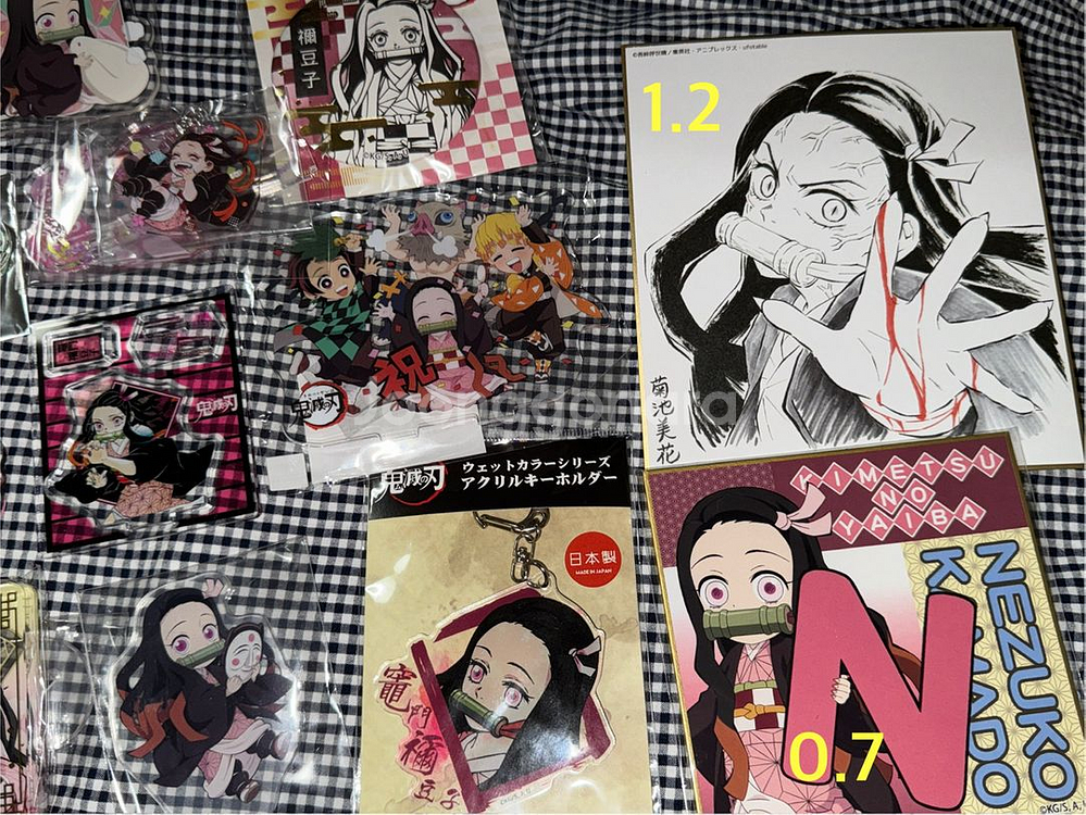 귀멸의 칼날 네즈코 아크릴 스탠드 인형 색지 굿즈--1