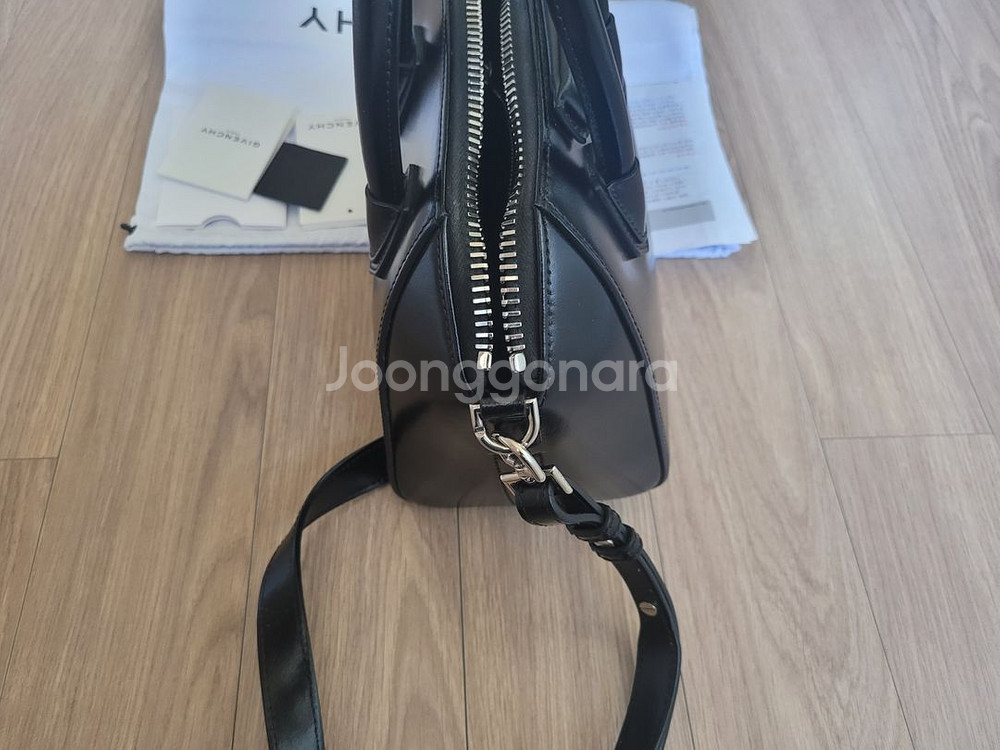 정품 지방시 안티고나 미니 블랙 급처--3