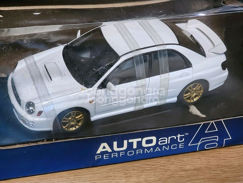 오토아트 임프레자 sti 화이트 1:18 다이케스트--0