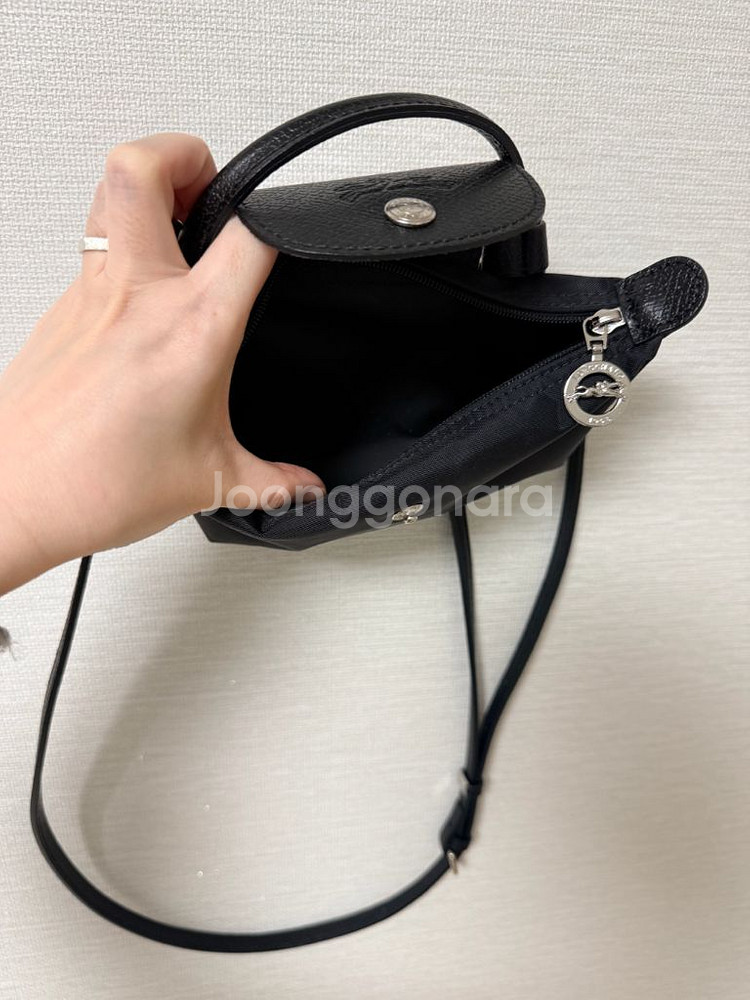 롱샴 르 플리아쥬 미니 블랙 판매합니다--4