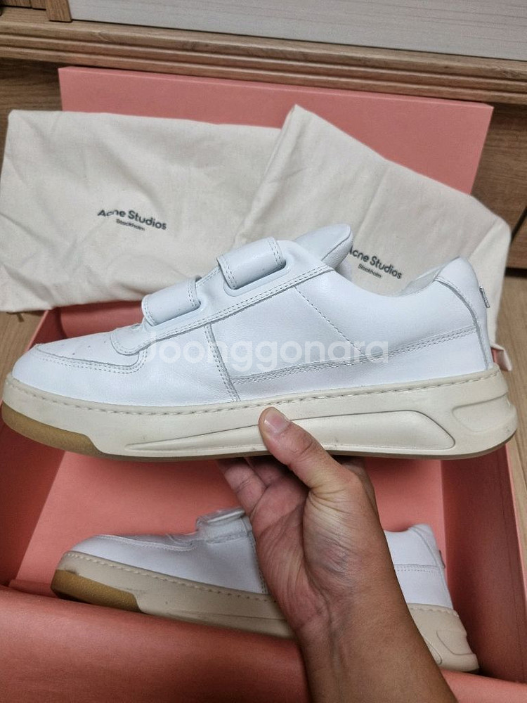 아크네스튜디오 메탈이모지 스니커즈 42--0