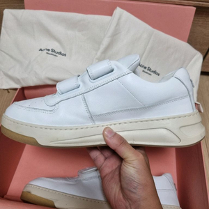 아크네스튜디오 메탈이모지 스니커즈 42