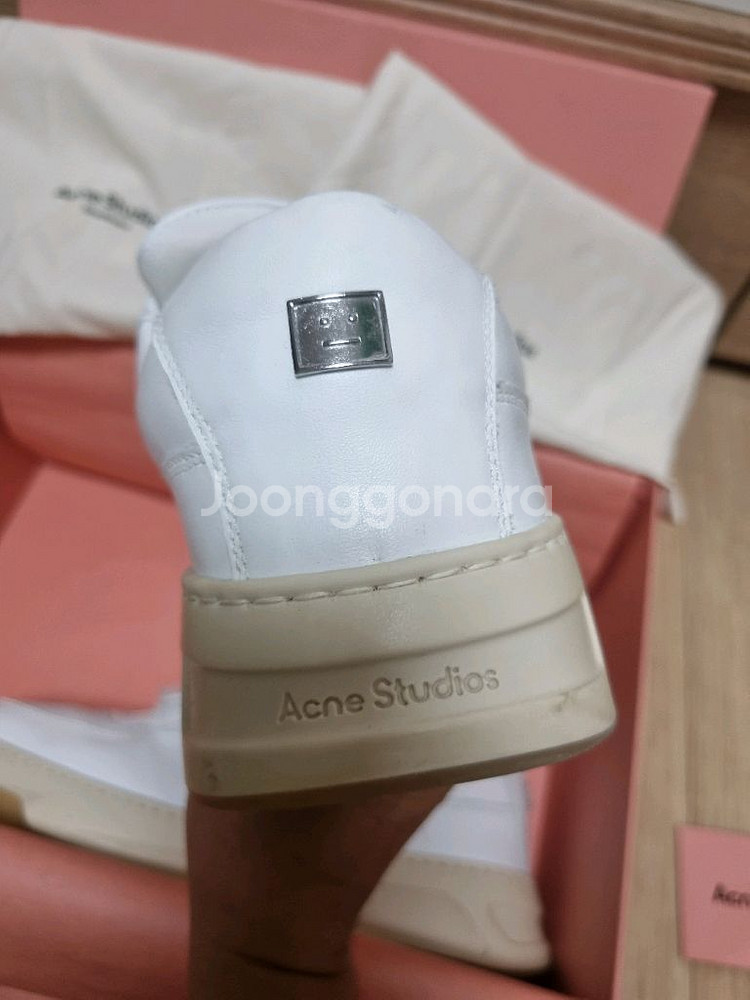 아크네스튜디오 메탈이모지 스니커즈 42--3