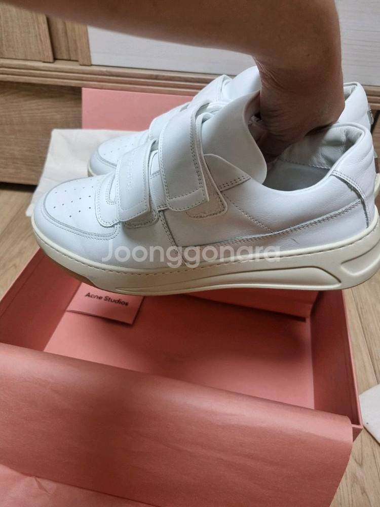 아크네스튜디오 메탈이모지 스니커즈 42--2