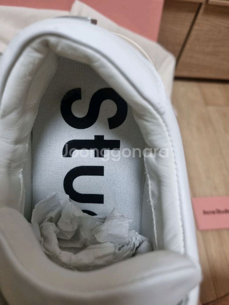 아크네스튜디오 메탈이모지 스니커즈 42--7