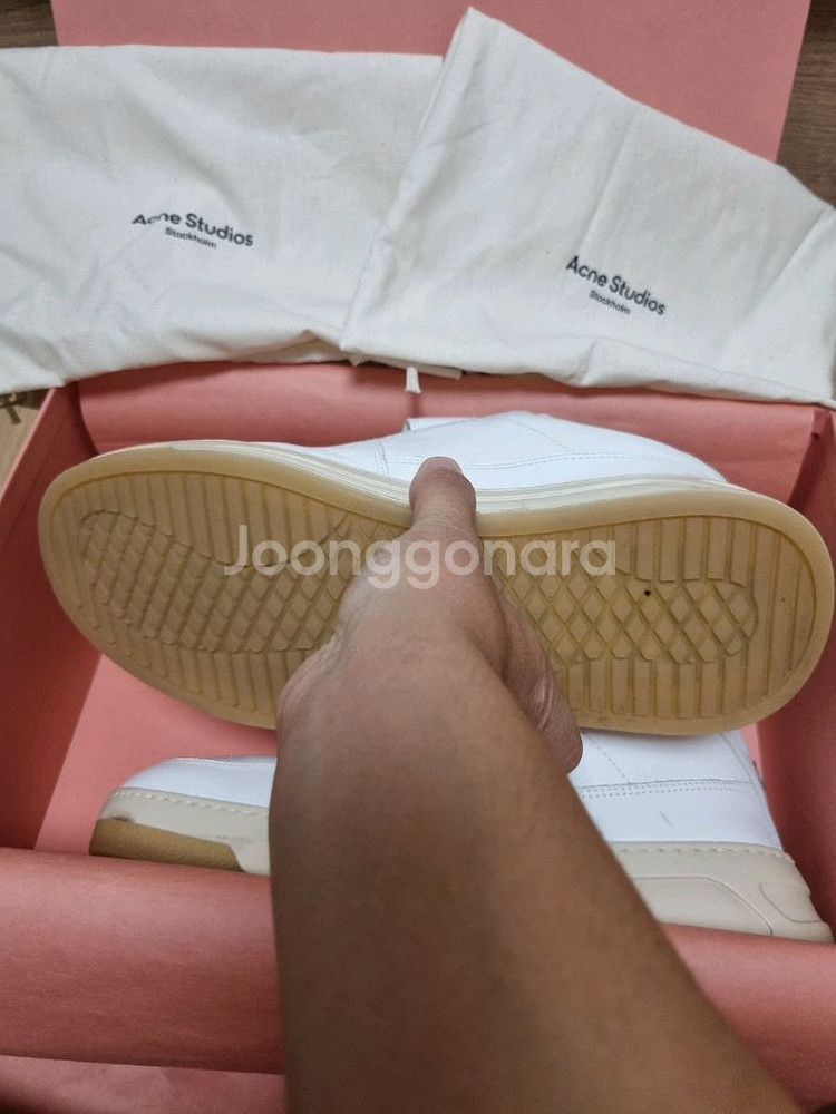 아크네스튜디오 메탈이모지 스니커즈 42--6