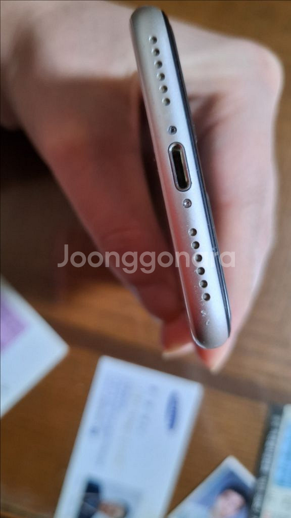 아이폰 SE3 128gb 90% 스타라이트 갤럭시 교환가느0--10