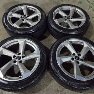 아우디 신형A5,A6,A7 19인치 정품 휠타이어