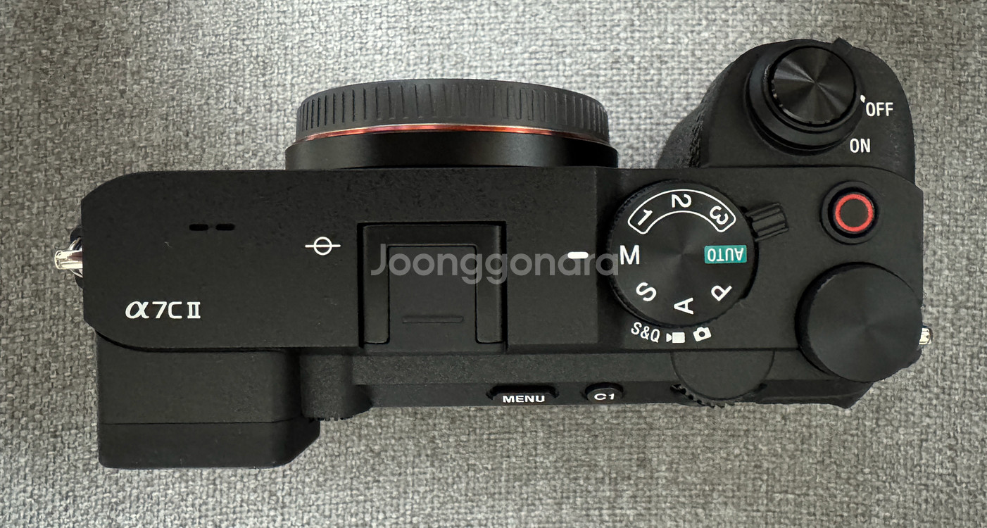 소니 A7C2 블랙 팝니다.--1