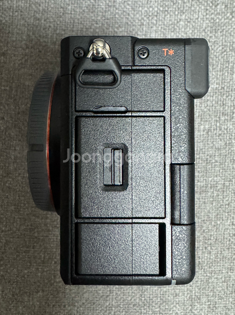 소니 A7C2 블랙 팝니다.--4