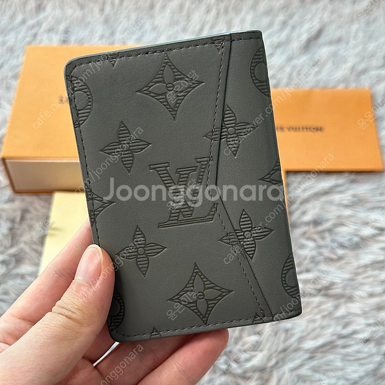[풀구성] 루이비통 쉐도우 오거나이저 카드지갑 그레이--1