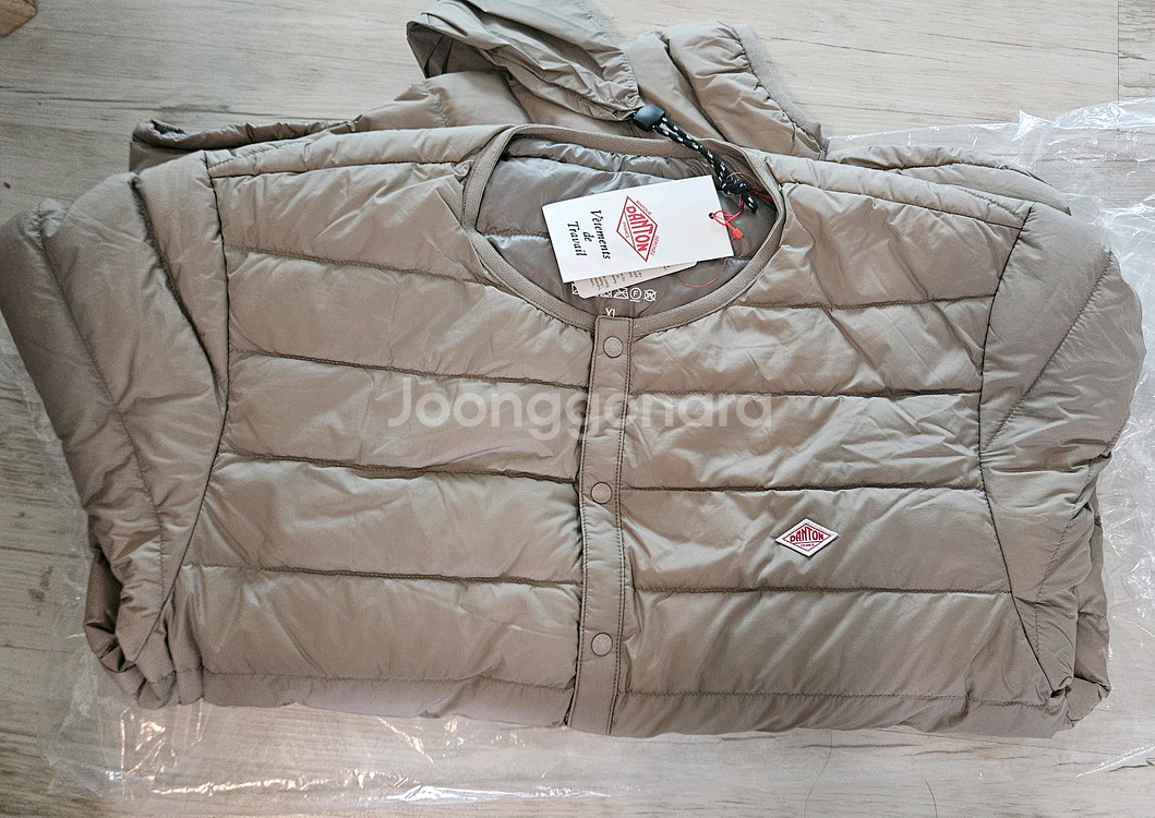 단톤 25FW 남성 이너다운 크루넥 경량자켓--1