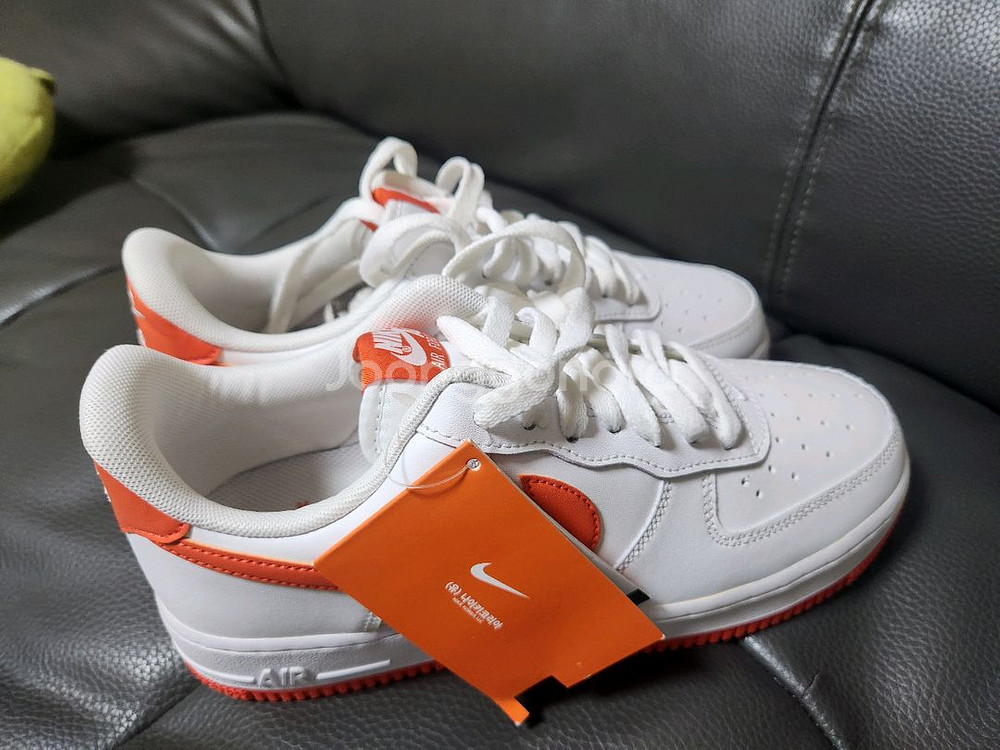 나이키 에어포스1 화이트 팀 오렌지--1