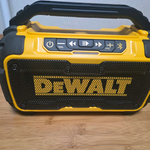 디월트 블루투스 스피커 DCR011