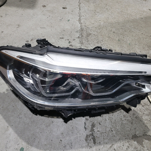 BMW G30 G31 5시리즈 조수석 헤드라이트