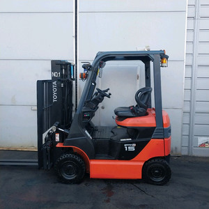 토요타 1.5톤 전동지게차 사이드쉬프트 장착 자동발 장착 2019년식