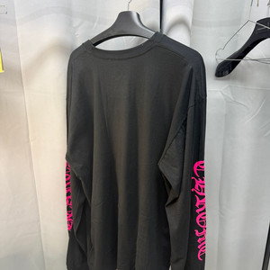 크롬하츠 핑크 넥 스크립트 로고 롱슬리브 포켓 크루 블랙 XXL