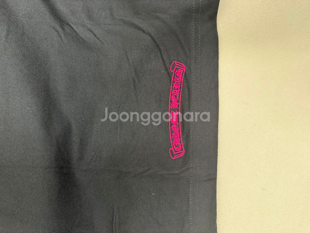 크롬하츠 핑크 넥 스크립트 로고 롱슬리브 포켓 크루 블랙 XXL--7