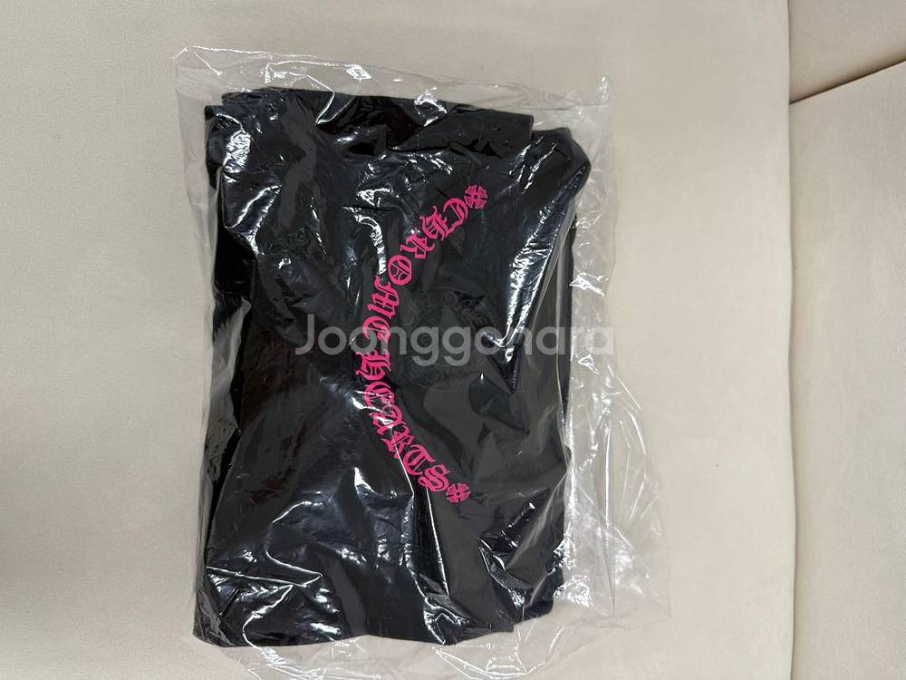 크롬하츠 핑크 넥 스크립트 로고 롱슬리브 포켓 크루 블랙 XXL--3